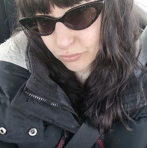 Meet your Posher, Catherine